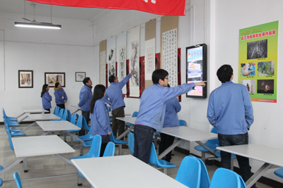 上通公司举办员工书画摄影作品展