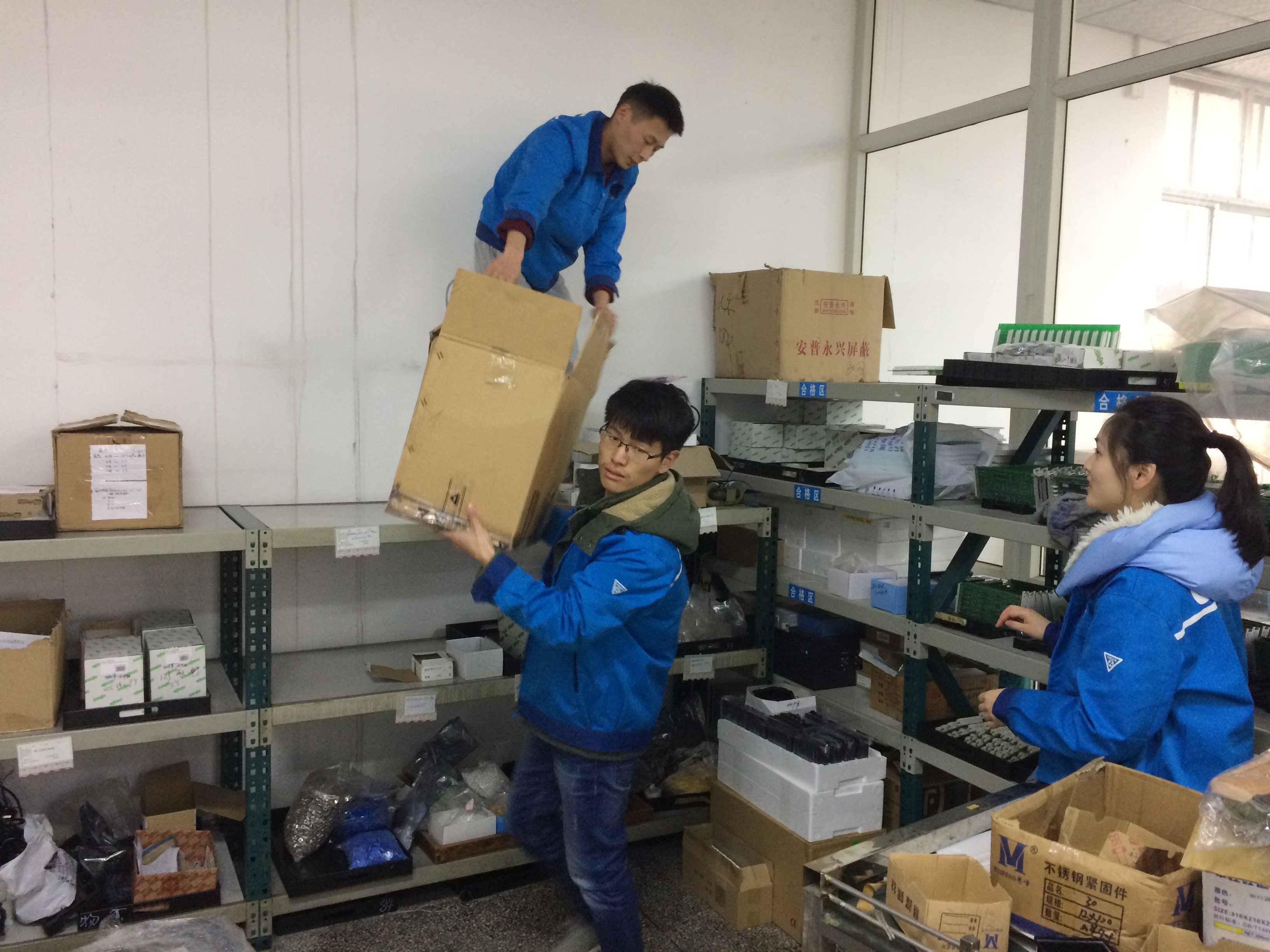 公司团总支开展“雷锋月”活动