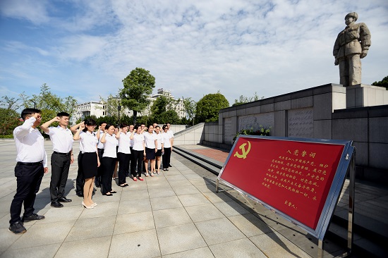 集团公司“庆七一，迎十九大”红色主题活动综述