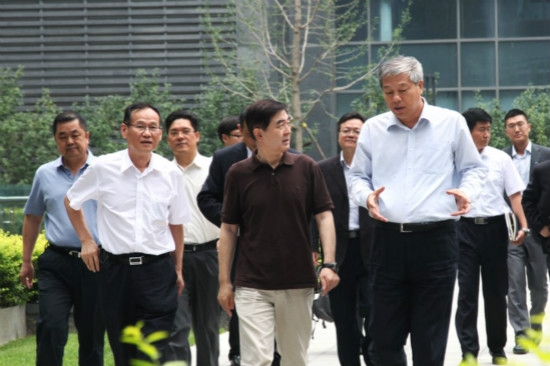 通号董事长_董事长办公室图片(3)