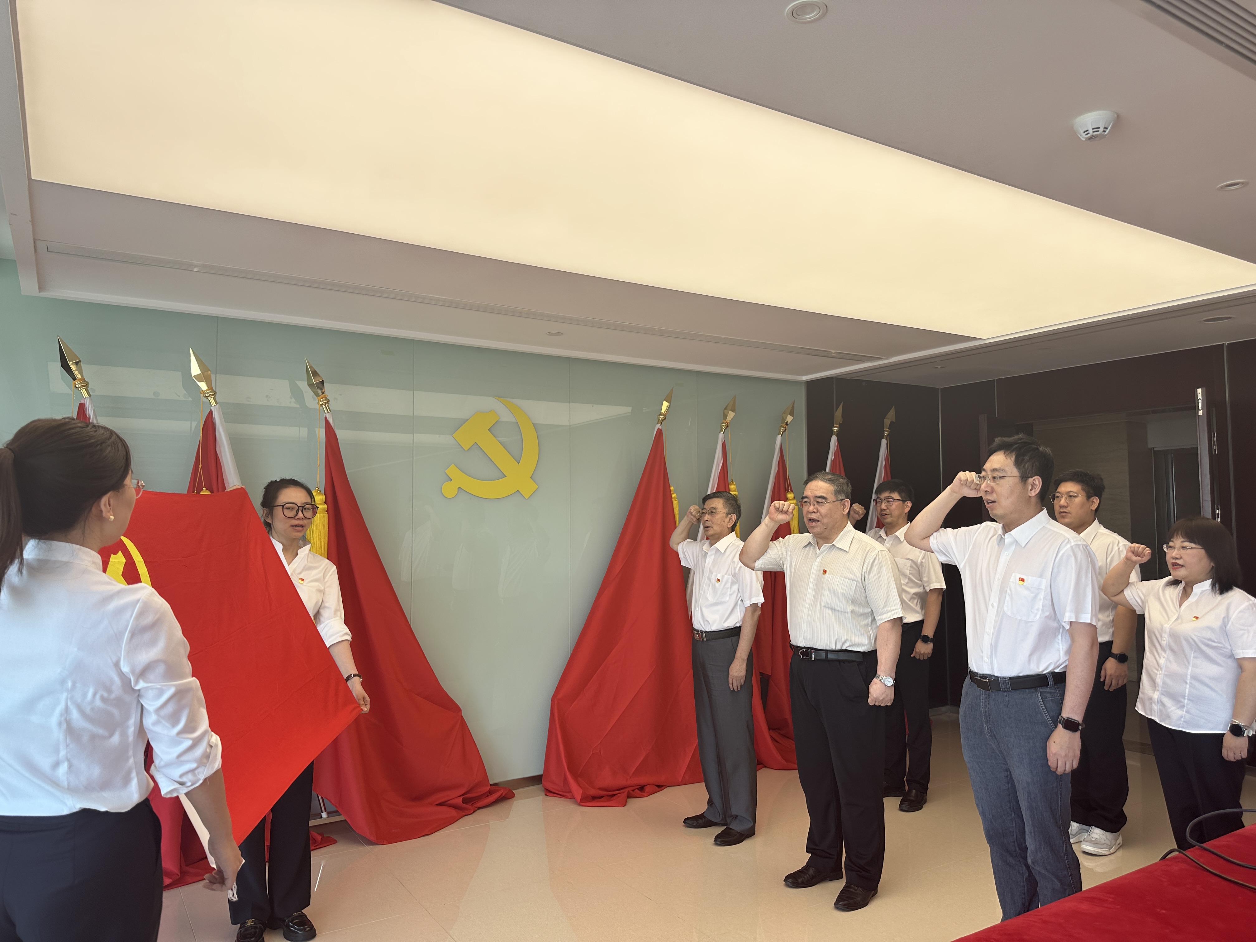 庆七一 颂党恩 建新功