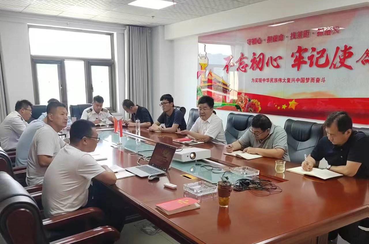 天水有轨电车党支部组织广大党员干部在防汛救灾中筑牢“红色堤坝”