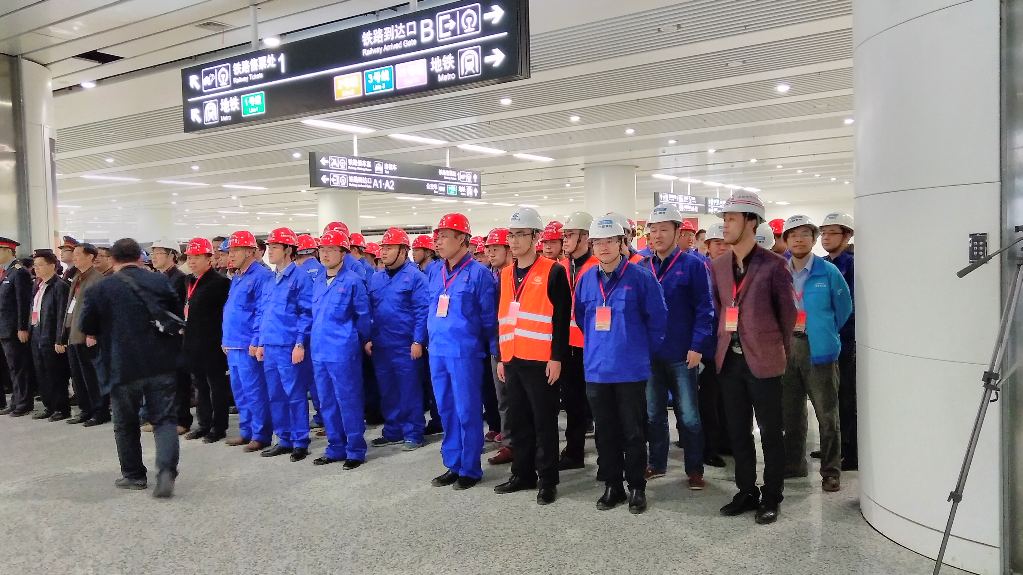 广深港客专福田站顺利开通运营